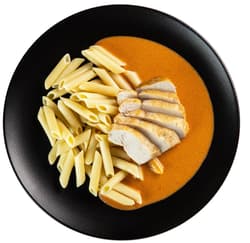 Hähnchen in Paprikasauce mit Nudeln von Jan Bureš