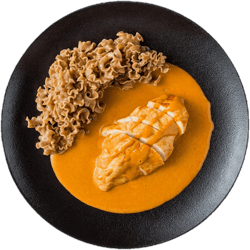 High Protein Pasta mit Hähnchen in Paprikasauce