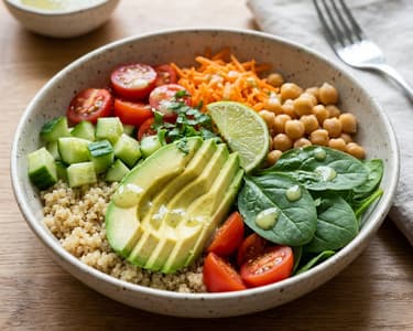California Grain Bowl mit Quinoa & Gemüse