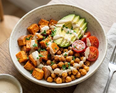 Sommerliche Süßkartoffel-Bowl | Aus dem Backrohr
