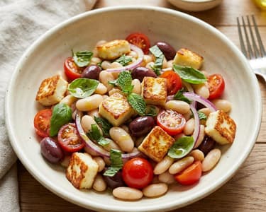 Mediterraner Riesenbohnensalat | Mit gebratenem Halloumi