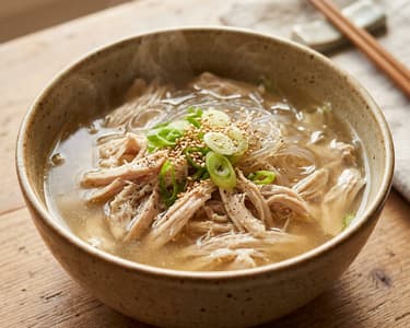 Dak Gomtang | Klare koreanische Hendlsuppe