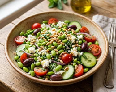 Mediterraner Edamame-Salat | Frisch & Proteinreich