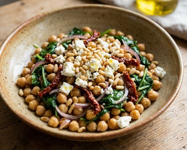 Warmer Kichererbsensalat | Mit Blattspinat & Feta
