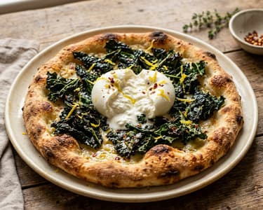 Pizza Bianca mit Schwarzkohl & Burrata | Aus dem Backrohr