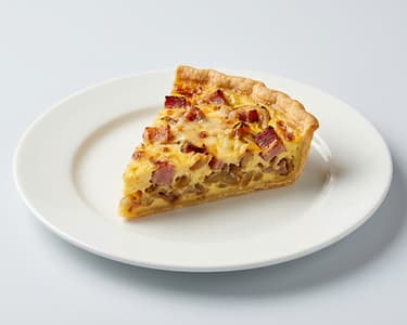Quiche Lorraine | Herzhafter Speckkuchen Klassiker