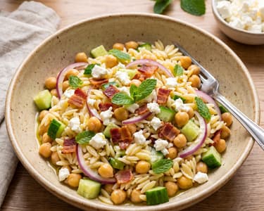 Griechischer Orzo-Salat