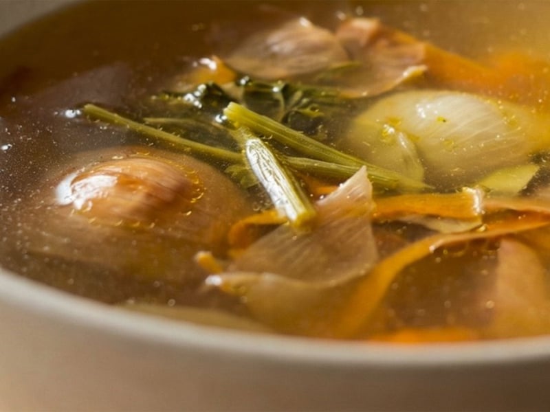 Vegetable broth from scraps