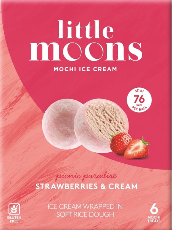 LITTLE MOONS Mochi with strawberry cream ice cream