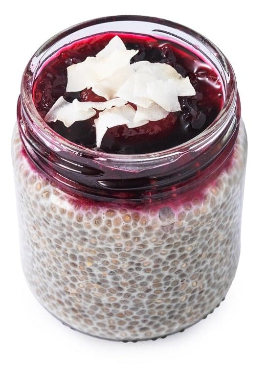 The Green Garden & gurkerl.at Berry-Coconut Cha-Cha chia pudding VEGAN