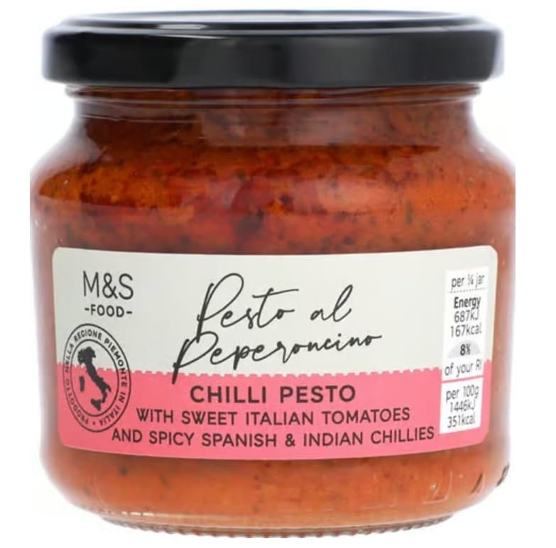 Marks & Spencer Pesto mit roter Paprika, Mandeln und Chili