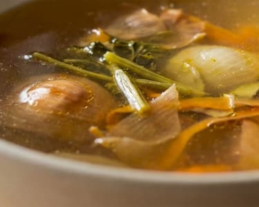 Vegetable broth from scraps