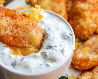 Überbackene Karotten mit Parmesan und Knoblauch-Dip