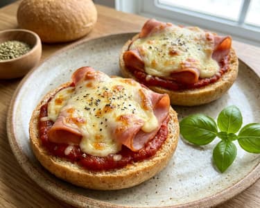 Crispy Mini Pizzas from Bread Rolls