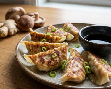 Gyoza-Teigtaschen mit Tofu und Gemüse