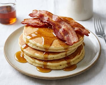 Canadian Pancakes with Maple Syrup & Backbacon