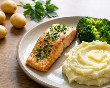 Fisch mit Kartoffelpüree und Brokkoli