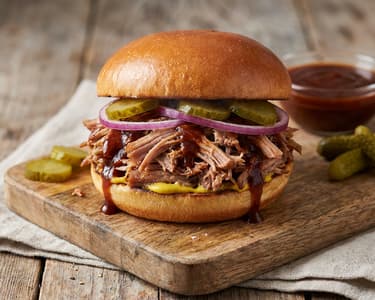 Juicy Pulled Pork Burger