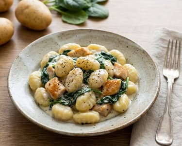 Gnocchi with Spinach and Chicken Breast (AT)