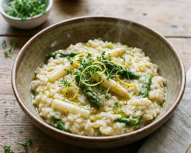 Creamy Asparagus Risotto with Green Asparagus
