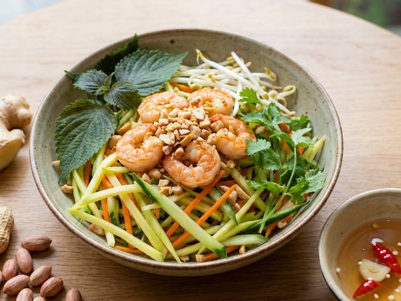 Vietnamesischer Mangosalat mit Garnelen | Nom Xoai