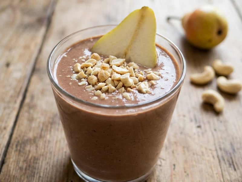Chocolate Pear Smoothie with Cashews