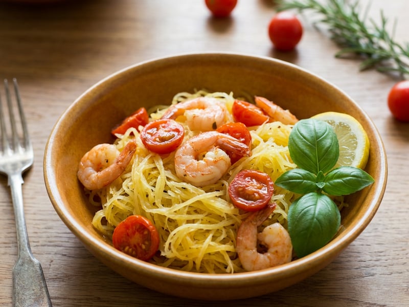 Kürbis mit Garnelen und Kirschtomaten