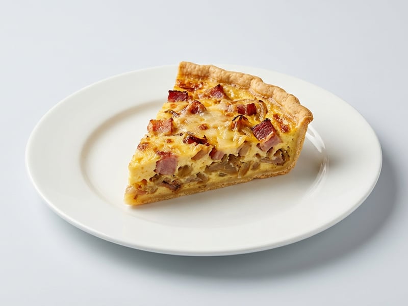 Quiche Lorraine | Herzhafter Speckkuchen Klassiker